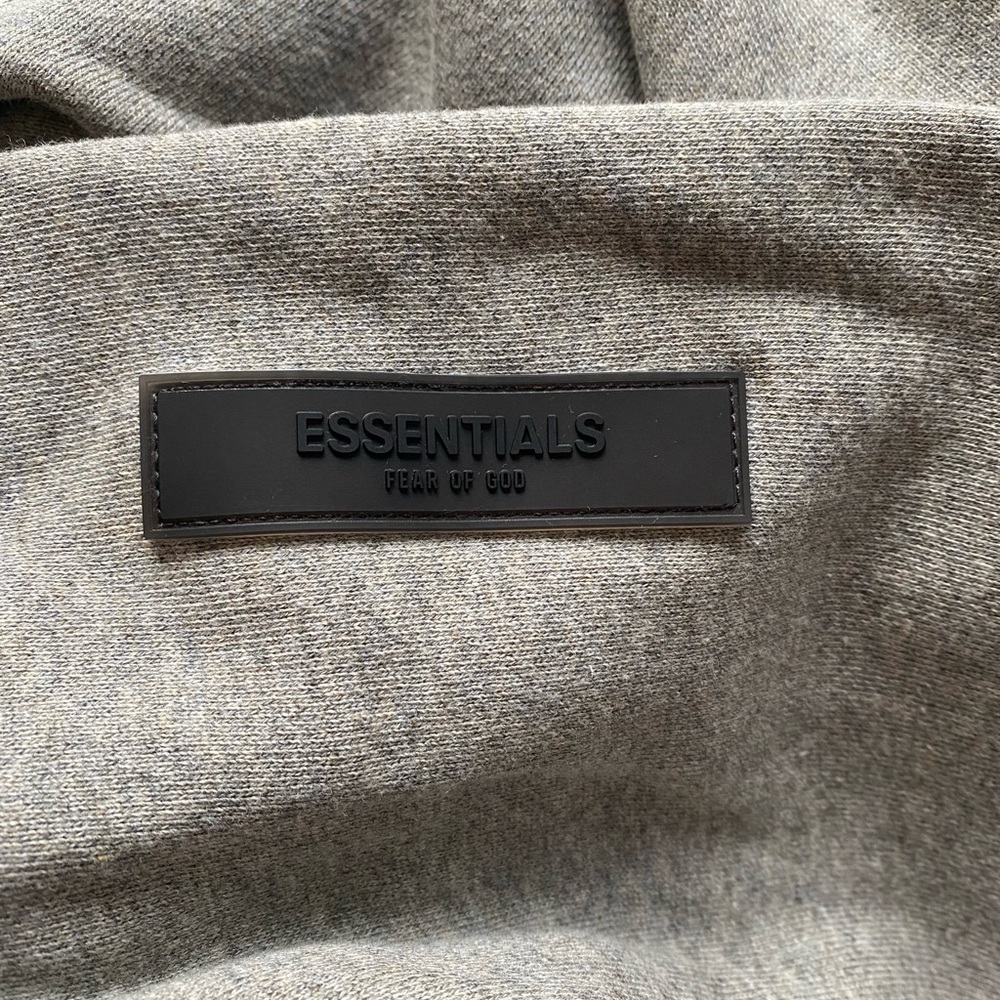 ESSENTIALS FEAR OF GOD DARK OATMEAL PULLOVER HOODIE - Picture 5 of 9